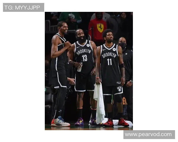 戴维斯精准三分如箭穿心欧文场边热情点赞引发社交媒体热议