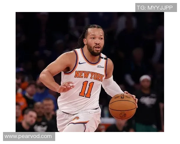 布伦森不看人传球 唐斯强势双手暴扣 布伦森不看人传球 唐斯强势双手暴扣