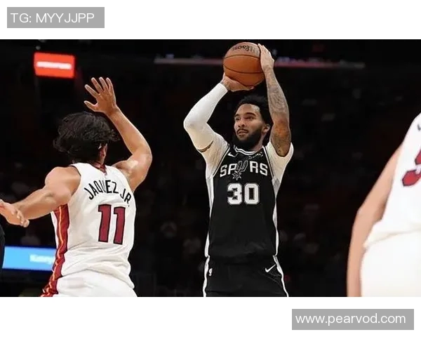 防守能力确实提升了不少,但马刺先发小前锋还得保持稳定的效率? 防守能力确实提升了不少,但马刺先发小前锋还得保持稳定的效率?