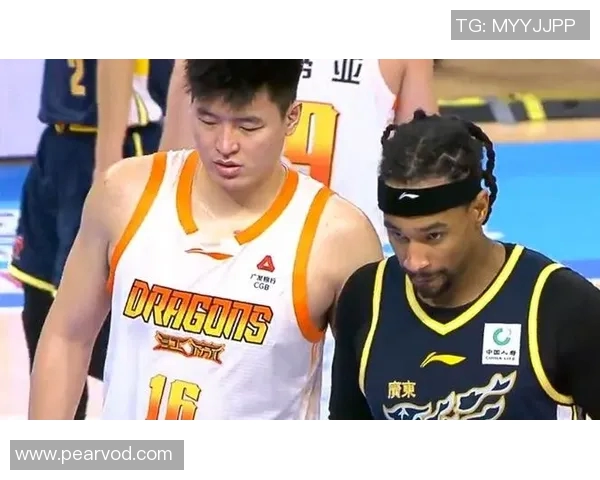 杜锋有使用说明书！萨林杰狂轰32+11关键4分杀死比赛